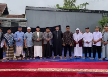 Kasatpol PP Sampaikan Pesan Bupati Kukar di Momen Salat Idul Adha