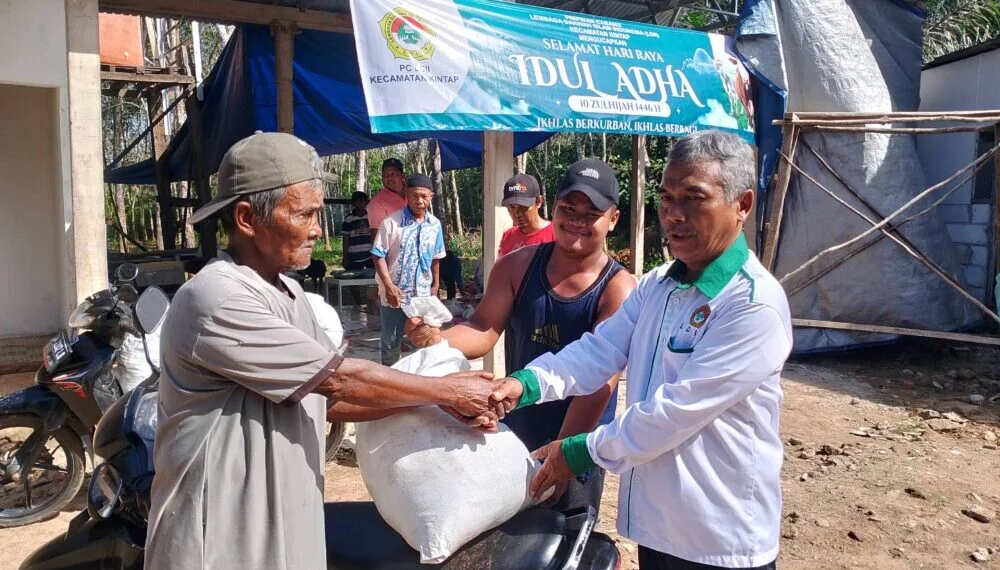 LDII Tanah Laut Bagikan Belasan Ribu Kantong Daging Kurban