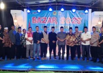 LDII Masaran Gelar Bazar dan Bakti Sosial, Camat Serahkan Sembako