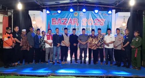 LDII Masaran Gelar Bazar dan Bakti Sosial, Camat Serahkan Sembako