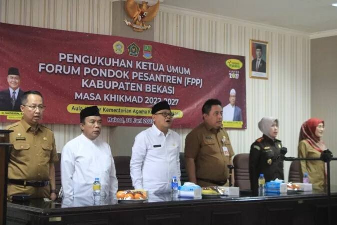 Wakil Ketua Ponpes Roudhotul Jannah Hadiri Pengukuhan Forum Pondok Pesantren Kab.Bekasi