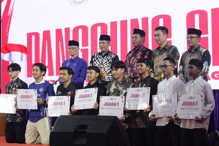 Wali Kota Kediri Hadiri Rangkaian HUT ke-80 RI di Ponpes Wali Barokah