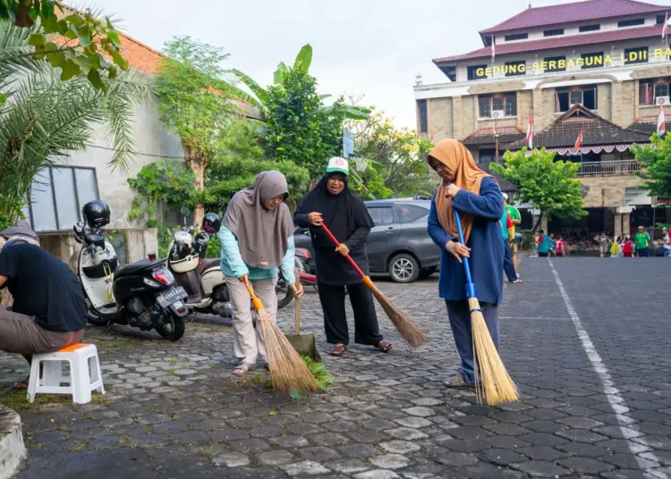 Usung Semangat Gotong Royong, LDII Bali Gelar Kerja Bakti Nasional Rayakan HUT ke-80 RI