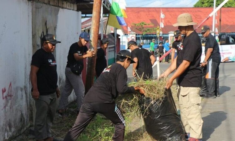LDII Manokwari Rayakan HUT RI ke-80 dan 664 Tahun Masuknya Islam di Tanah Papua dengan Kerja Bakti