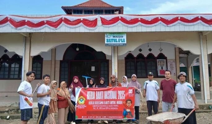 Peringati HUT ke-80 RI, LDII Bengkulu Utara Helat Kerja Bakti Lingkungan