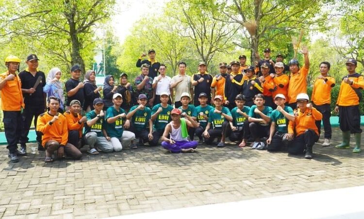 Gelorakan Nasionalisme, LDII Ngawi Gandeng Pelajar, Santri, dan Ormas untuk Kerja Bakti