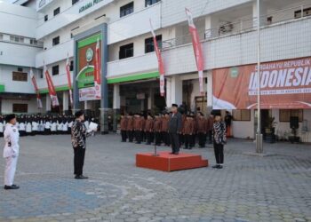 Ponpes Al Ubaidah Gelar Upacara HUT ke-80 RI Bersama Ratusan Santri dan Warga