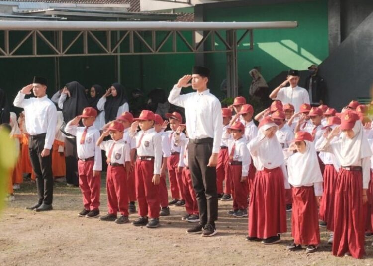 Siswa TK dan MI Insan Utama di Bantul Ikuti Upacara Peringatan HUT RI ke 80