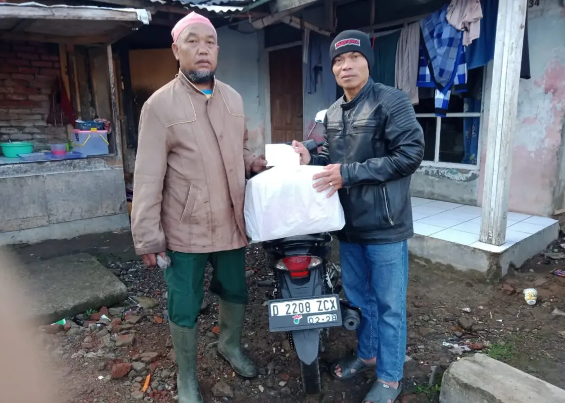 LDII Margamekar Serahkan Bantuan ke Warga Terdampak Kebakaran