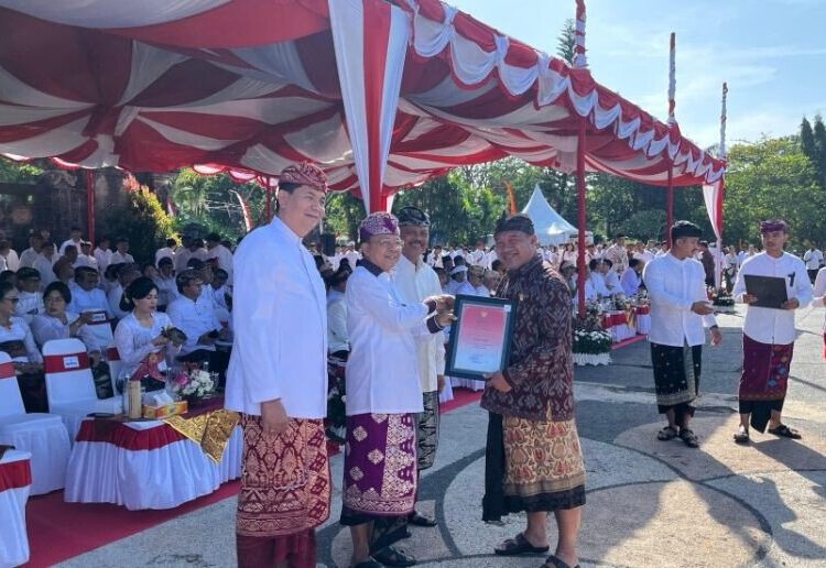 Warga LDII Bali Raih Satyalancana Kebaktian Sosial dari Gubernur