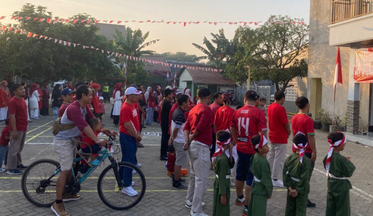 LDII Setu Adakan Upacara Kemerdekaan dan Jalan Sehat