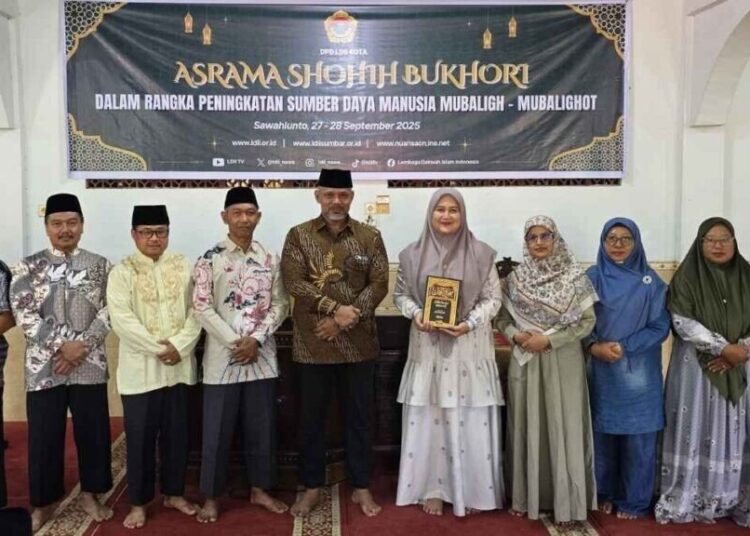 Ketua DPRD Sawahlunto Hadiri Pengajian Hadits Shahih Bukhari di Masjid LDII