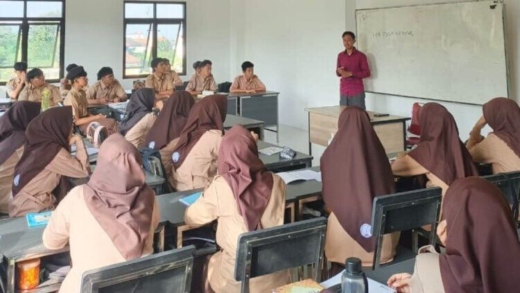 Siswa SMA IMBS Belajar Budaya Kerja Jepang