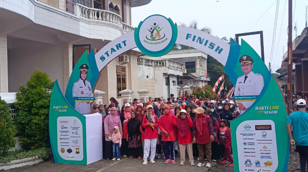 Ribuan Warga LDII Mojolaban Ikuti Jalan Sehat Sumpah Pemuda