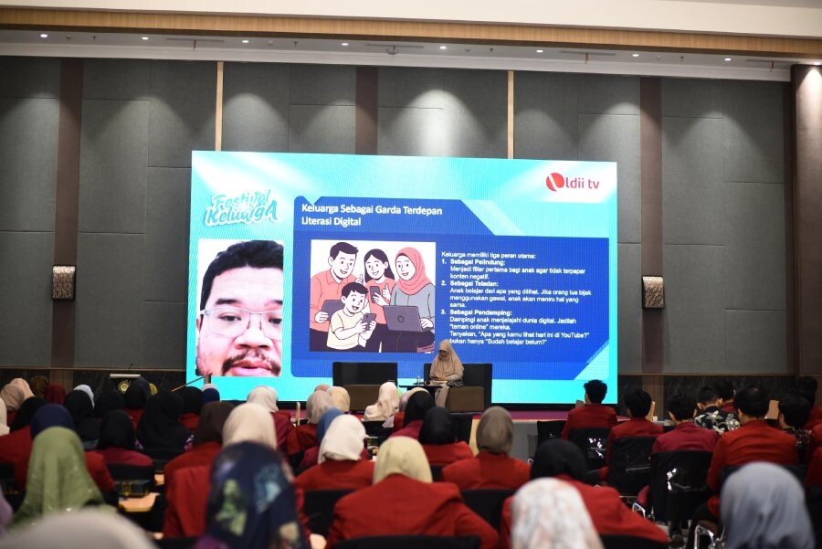 Saat Festival Keluarga, Komdigi Ingatkan Keluarga Berpikir Kritis dan Bijak Media Sosial