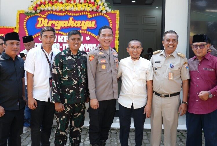 Ponpes Minhajurrosyidin Hadiri Undangan Koramil 07 Cipayung Meriahkan HUT TNI