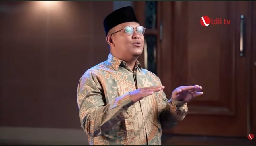 Meneladani Karakter Umat Beriman yang Selalu Bersyukur