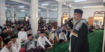 Ketua MUI Senen Berikan Tausiyah pada Santri Ponpes Wali Barokah Kediri, Ingatkan Pentingnya Ilmu Agama dan Dunia