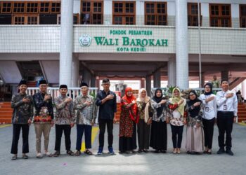 KPU Kota Kediri Verifikasi Data Pemilih Santri di Ponpes Wali Barokah