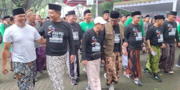 Wawali Kediri Ajak Wujudkan Kota MAPAN Saat Hadiri Jalan Sehat Sarungan