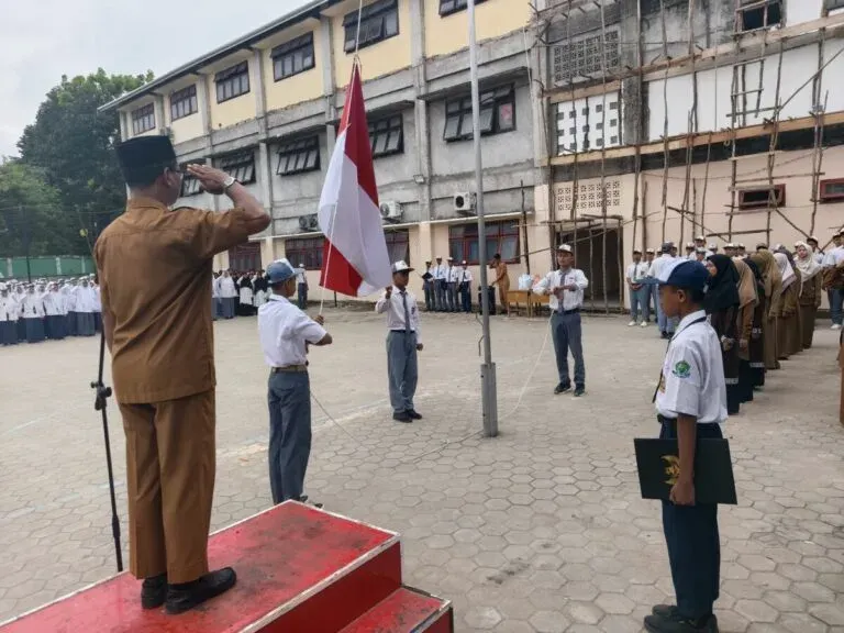 SMA Tri Sukses Boarding School Helat Upacara Peringati Hari Pahlawan