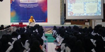 Tingkatkan Kesadaran Gizi Santri, Ponpes Gadingmangu dan Puskesmas Perak Gelar Seminar