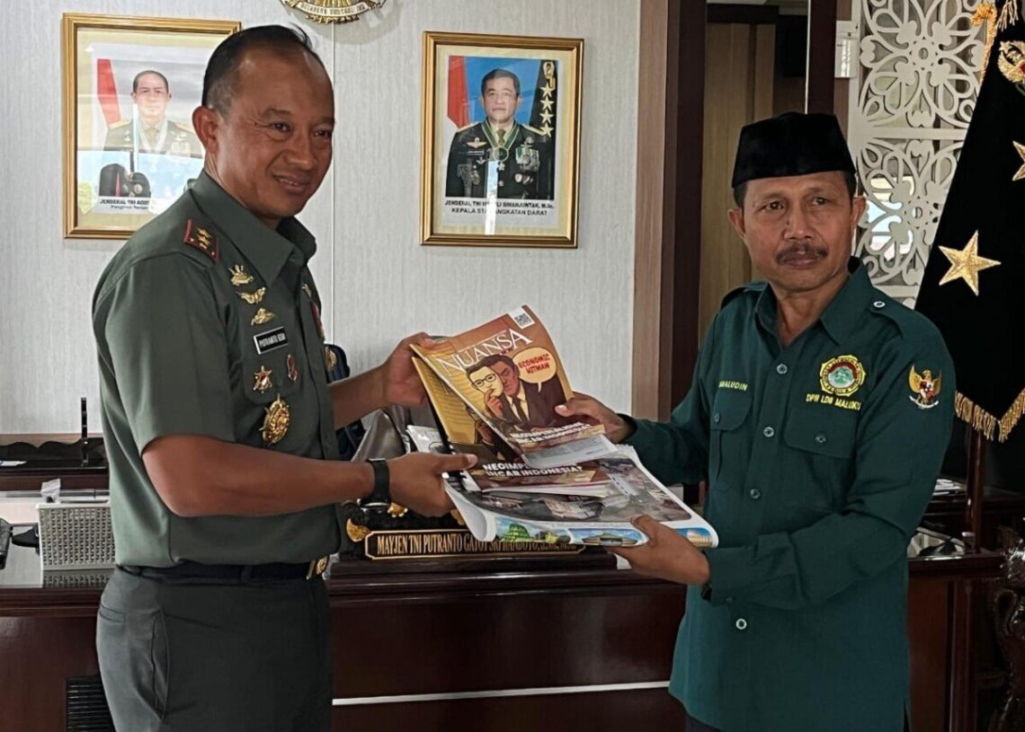 Pangdam XV/Pattimura Paparkan Komcad Saat Kunjungan LDII Maluku