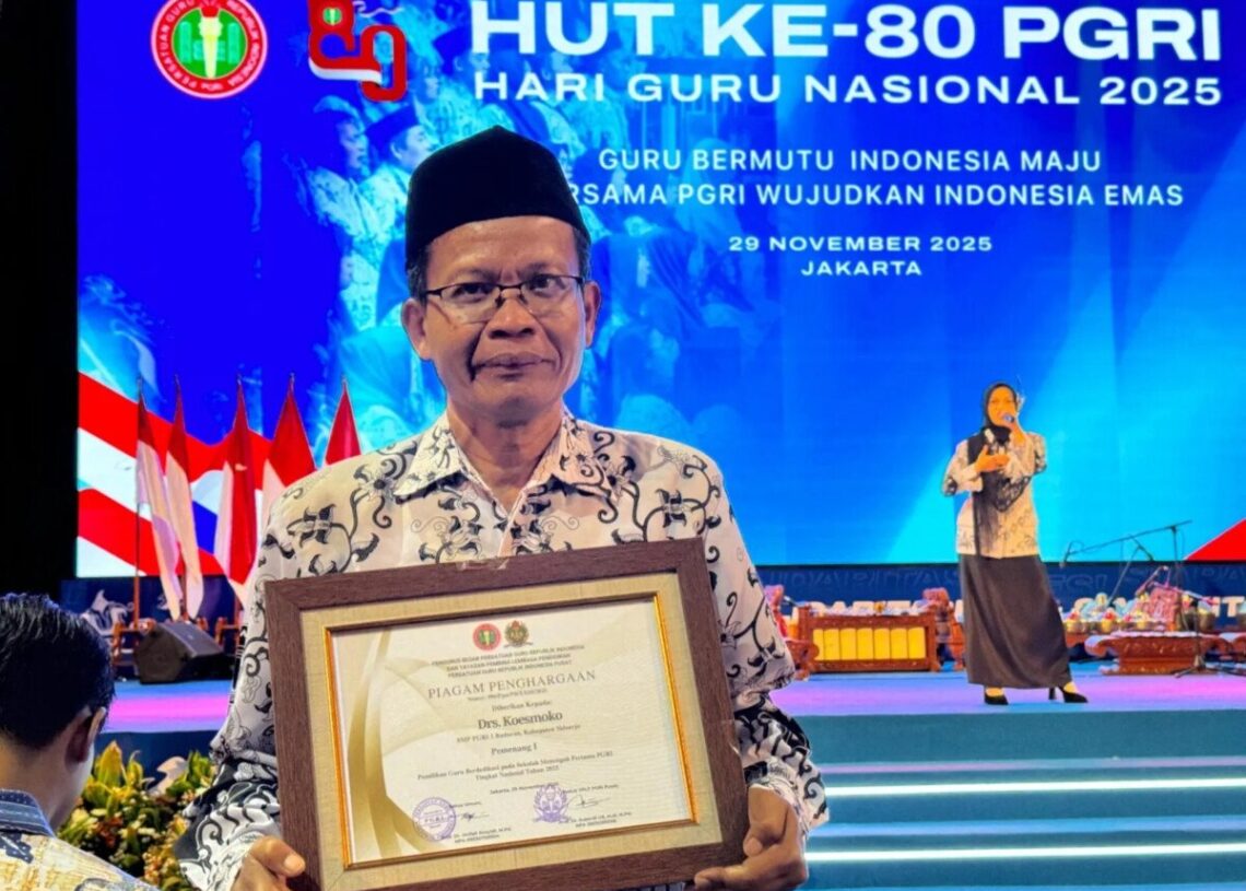 Warga LDII Sidoarjo Raih Penghargaan Guru Berdedikasi Tingkat Nasional