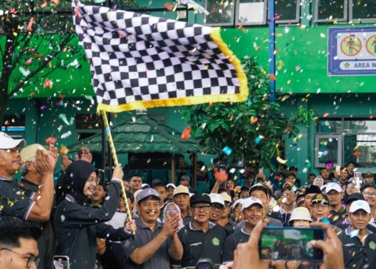 Wali Kota Kediri Lepas Ribuan Peserta Jalan Santai HAB ke-80 Kemenag