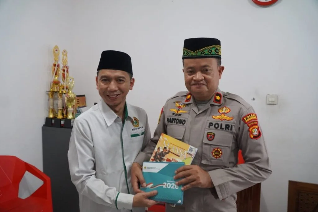 Kunjungi LDII, Kapolsek Pancoran Mas Ajak Cegah Kenakalan Remaja Jelang Ramadan