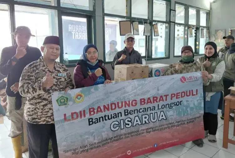 LDII Salurkan Bantuan Korban Longsor Cisarua Melalui Kantor Kemenag Bandung Barat