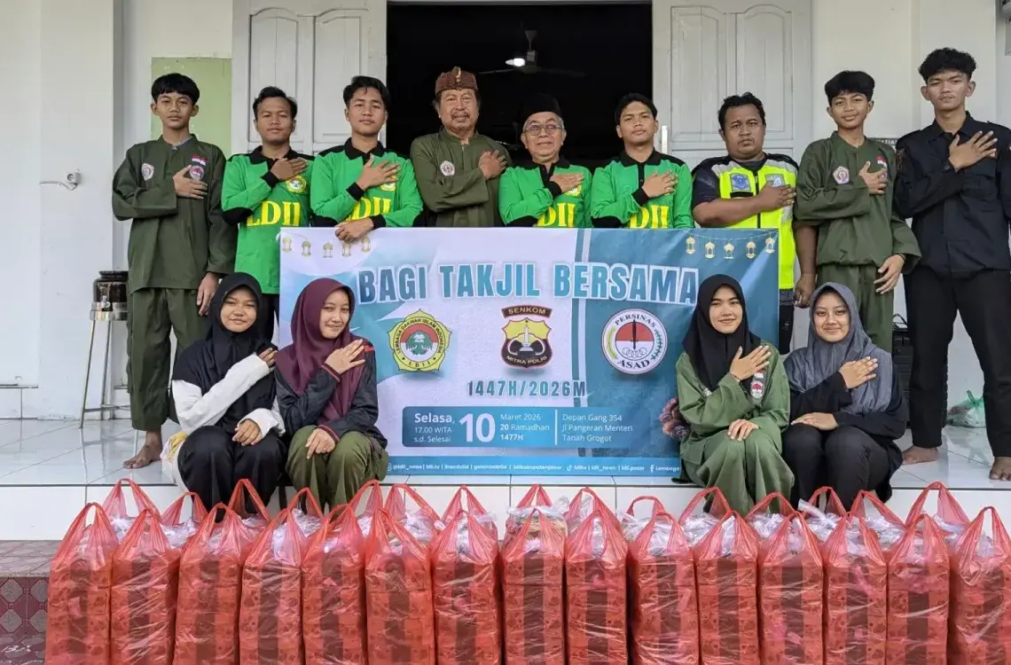 LDII Paser, Senkom, dan Persinas ASAD Bagikan Ratusan Takjil Gratis
