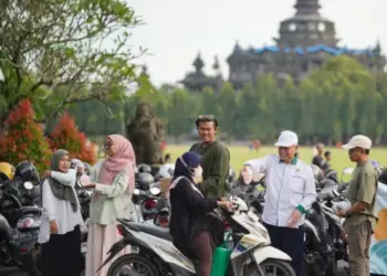 Meriahkan Ramadan, Pemuda LDII Bali Bagi Takjil untuk Perkuat Toleransi Beragama