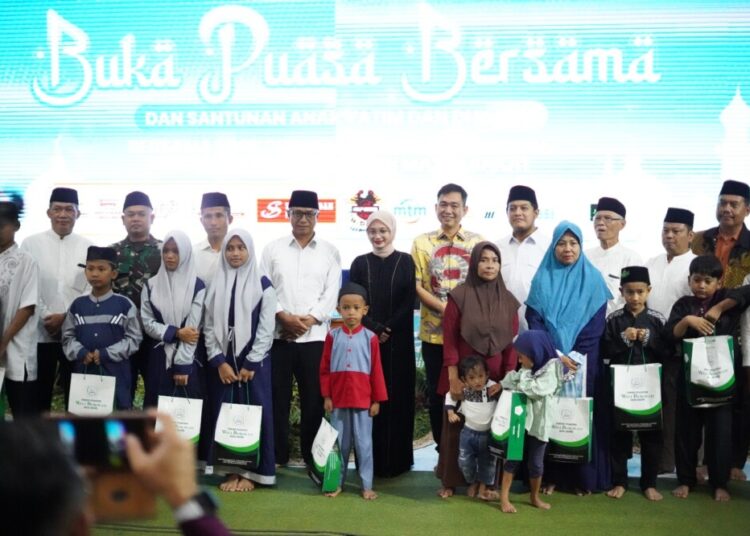 Ponpes Wali Barokah Kediri Berbagi Kebahagiaan Ramadan melalui Santunan Anak Yatim dan Paket Sembako