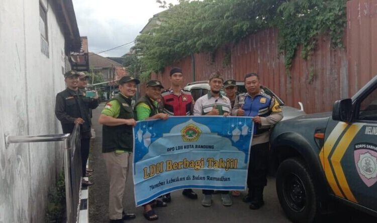 LDII Kota Bandung Bagikan Ribuan Takjil Gratis, Tebar Berkah Ramadan