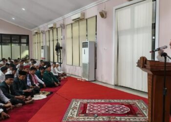 Ratusan Warga LDII Semarang Meriahkan Tarawih Keliling di Rumah Dinas Wali Kota