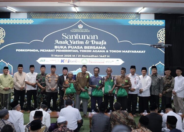 Pemkab Jombang Hadiri Bukber dan Santunan Anak Yatim Dhuafa Ponpes Gadingmangu