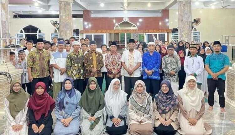 Ponpes Miftahul Huda Gelar Buka Bersama Peserta Pesantren Ramadhan 1447 H