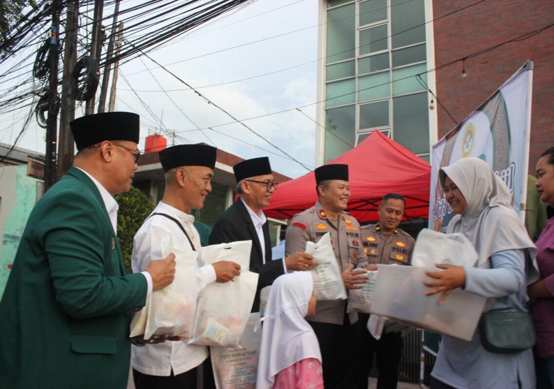 MUI Apresiasi Kepedulian Sosial Warga LDII Jabar Bagikan 40.000 Takjil