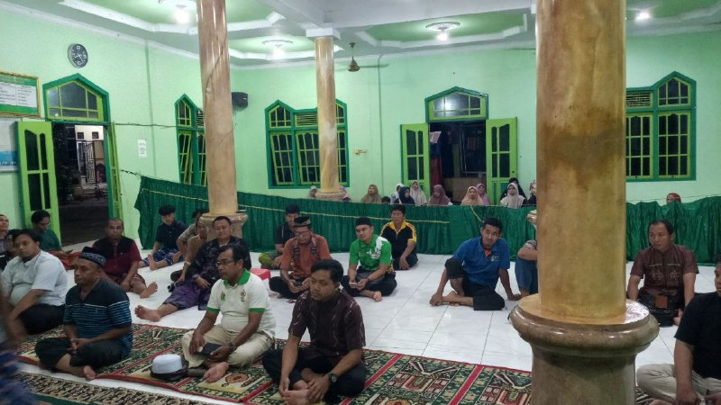 Warga LDII Kuala Tungkal Ikuti Pengajian Daring di Masjid Hidayatul Ula