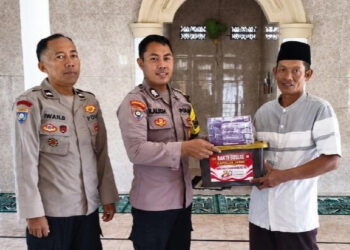 Perkuat Pembinaan Umat, Polri Beri Bantuan Al Quran pada LDII Banyuwangi