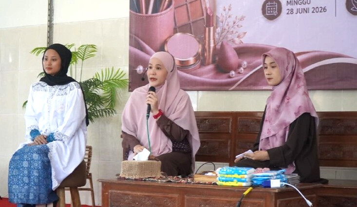 Tata Rias Makin Diminati, LDII Mojoroto Bekali Pemudi Jadi MUA