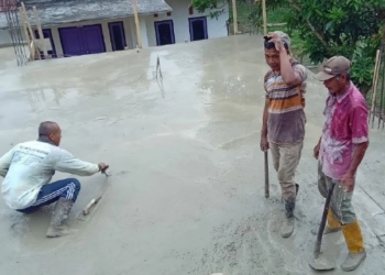 LDII Singkut Gotong Royong Mengecor Masjid Nurul Ikhsan