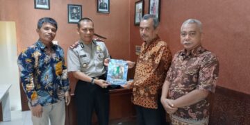Sambut Hari Nelayan Nasional, LDII Pacitan dan Kapolsek Bahas Kerja Bakti di TPI