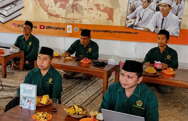 LDII Magelang Dalami Konsep Pendidikan Profesional Religius melalui Bedah Buku