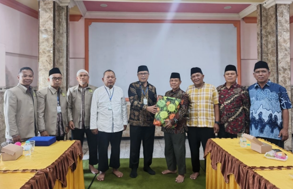 Tingkatkan Mutu dan Tata Kelola, Yayasan Tawakkal Jambi Studi Banding ke Kediri