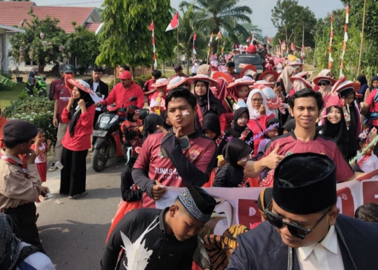 LDII Mekarsari Makmur Meriahkan Pawai Peringatan Kemerdekaan