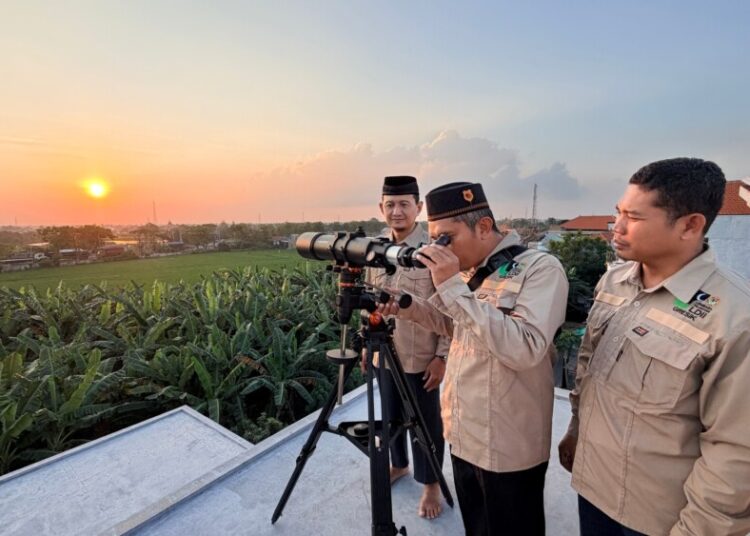 LDII Gresik Perkuat Literasi Astronomi Islam Lewat Pengamatan Hilal