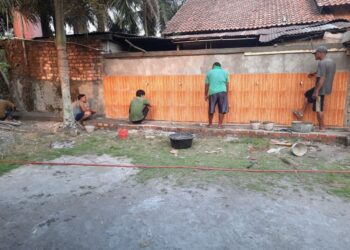 Sambut HUT ke-81 RI, PC LDII Penukal Utara Gelar Kerja Bakti dan Renovasi Masjid