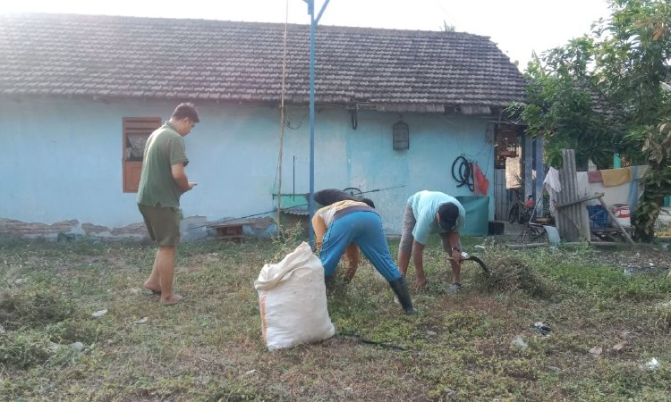 Peringati HUT Ke-81 RI, Warga LDII dan Warga Kramattemenggung Gelar Kerja Bakti